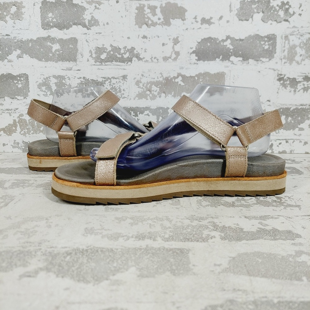 Merrell Metallic Sandals - Picture 5 of 12